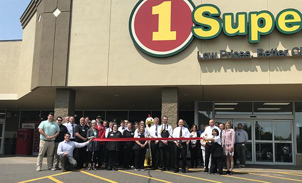 On June 7 SuperOne had their Grand Opening ribbon cutting celebration. Photo by Wendy Graham.